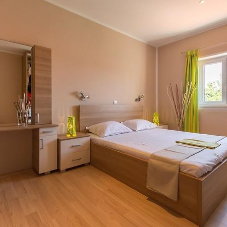 Apartment Puko Bol Bilik gambar